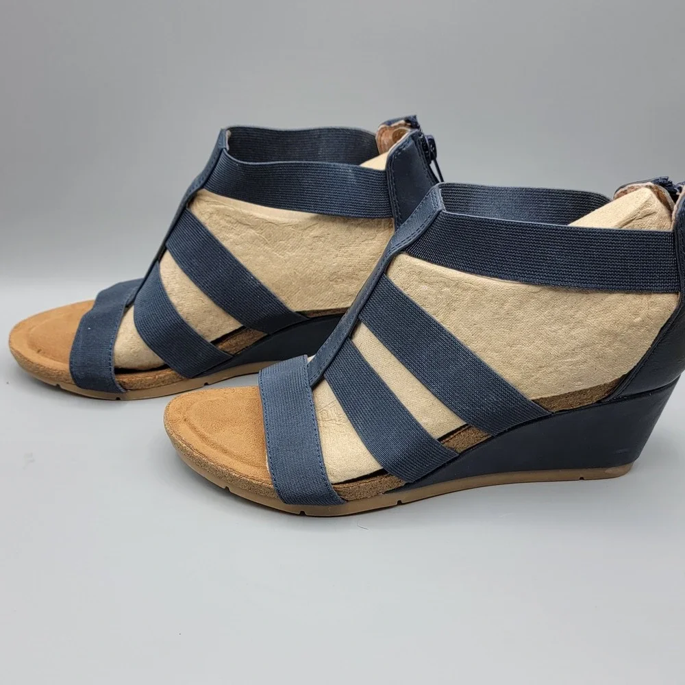 EuroSoft by Sofft Yerona Navy Blue Strappy Wedge Sandals Womens SIZE 7.5